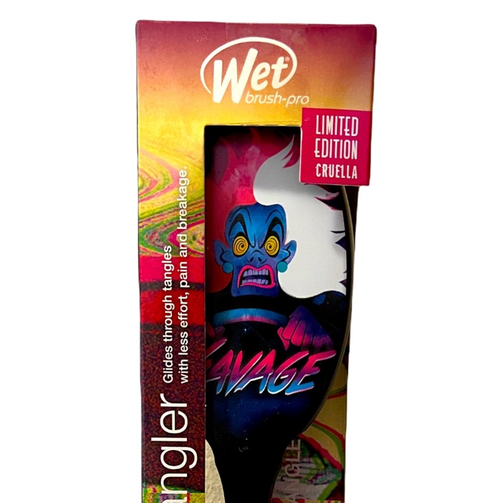 New Disney Villain Cruella Wet Pro Detangling Detangle Hair Brush 101 Dalmatians